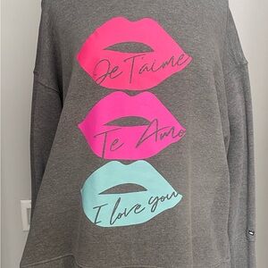 Cabana by Crown and Ivy 
Sweatshirt